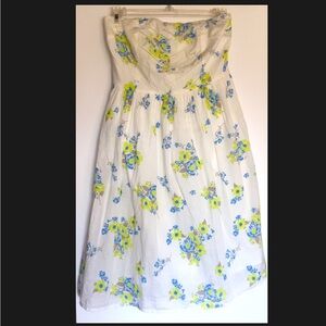 Old Navy white floral strapless dress size 2
